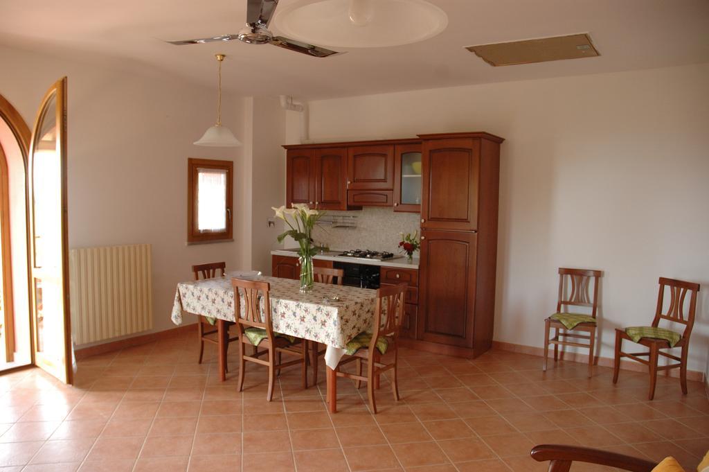 Agriturismo Podere Gozzuto Gavorrano Ruang foto