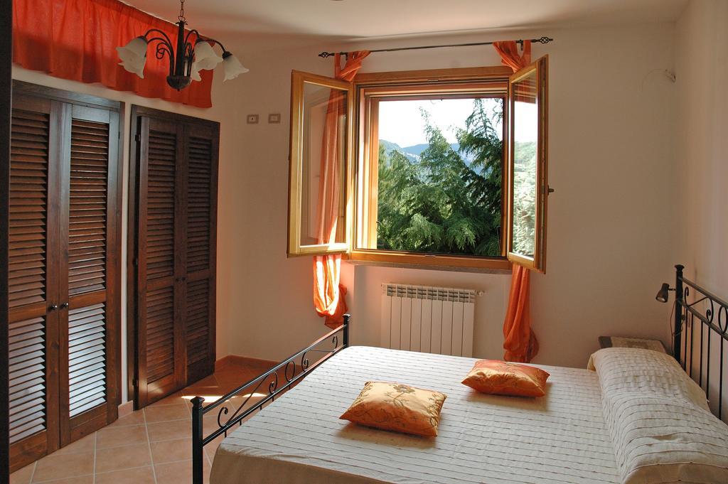 Agriturismo Podere Gozzuto Gavorrano Ruang foto