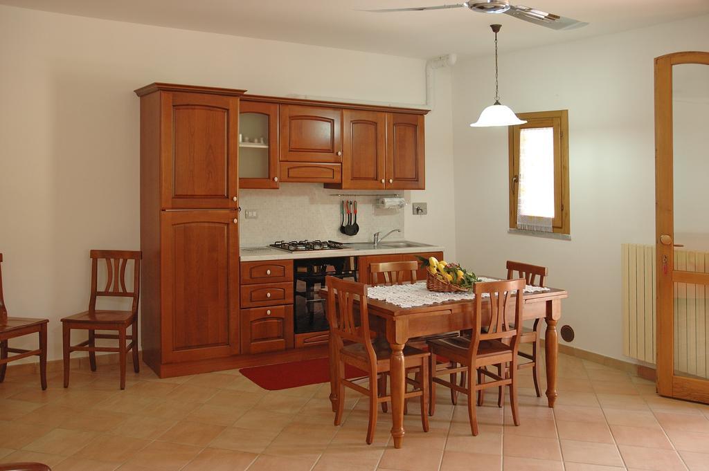 Agriturismo Podere Gozzuto Gavorrano Ruang foto